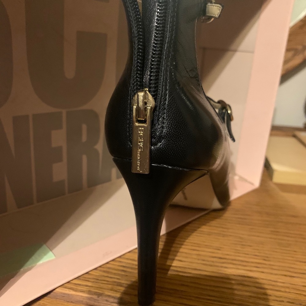 Shoes - Picture 3 of 3